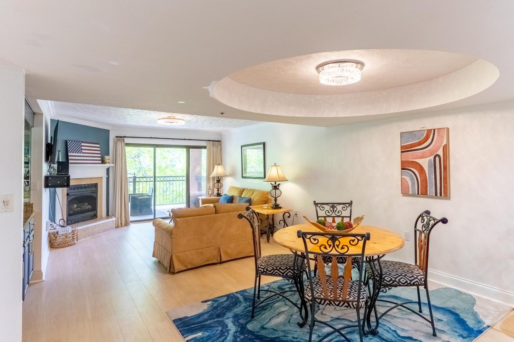 Luxurious Condo, Pool, Fireplace, Hiking Gatlinburg Eksteriør billede