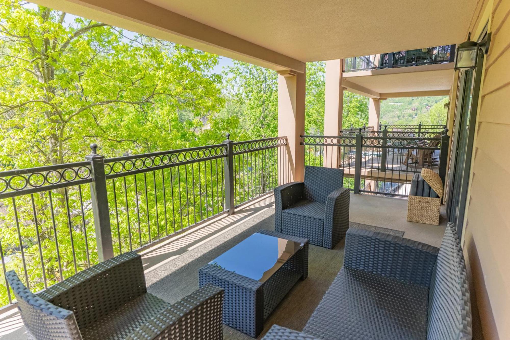 Luxurious Condo, Pool, Fireplace, Hiking Gatlinburg Eksteriør billede