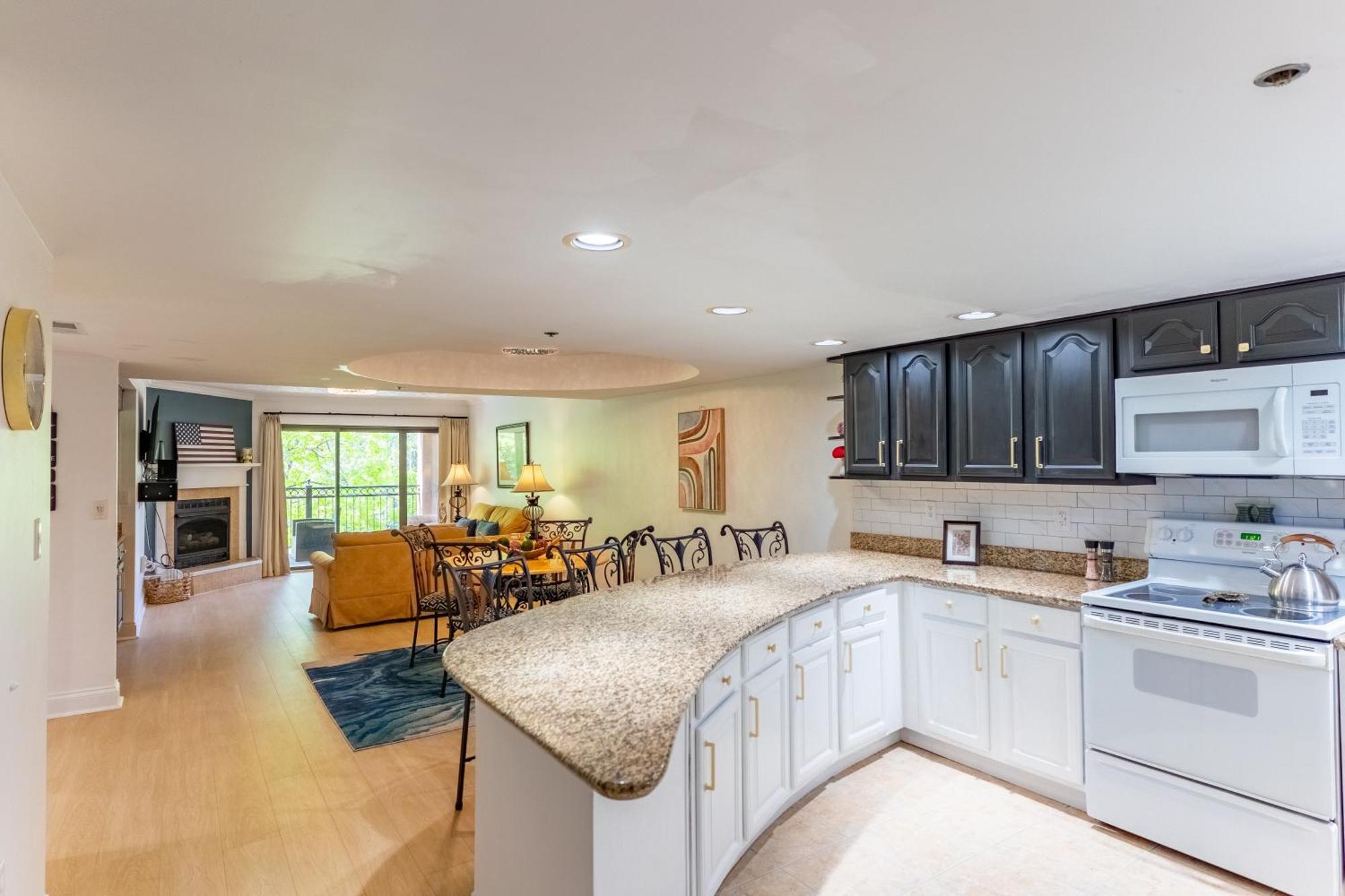 Luxurious Condo, Pool, Fireplace, Hiking Gatlinburg Eksteriør billede